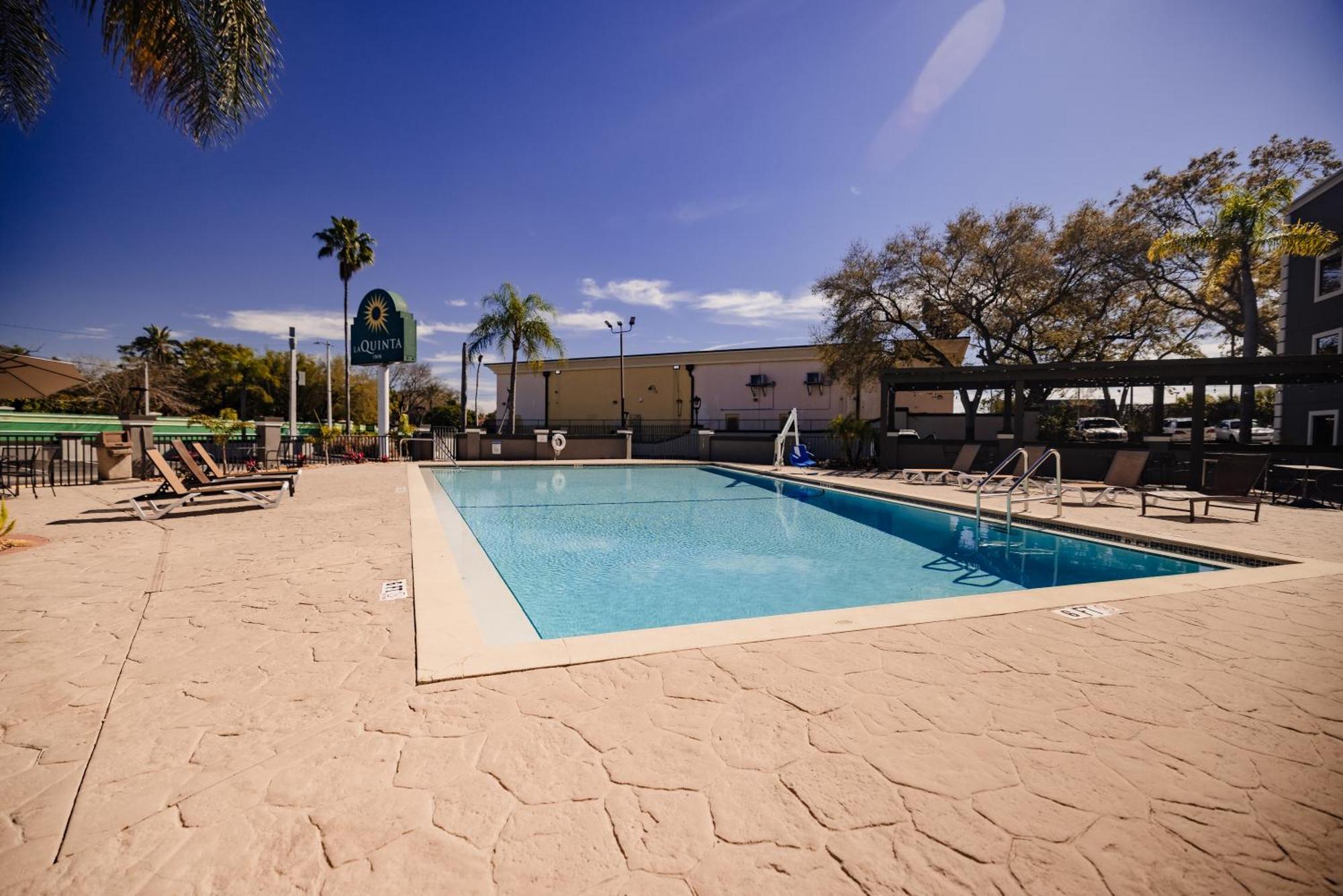 La Quinta Inn By Wyndham Tampa Near Busch Gardens Esterno foto